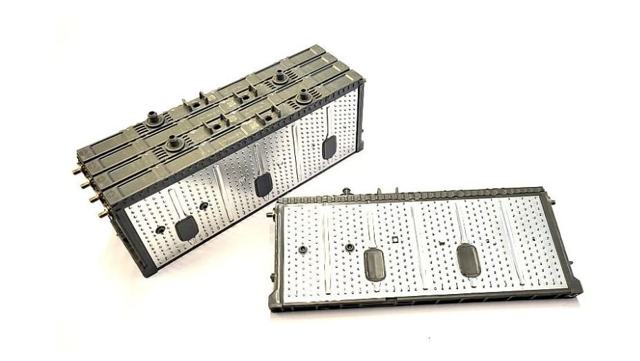 Modules d'un pack batterie hybride — vue démontée